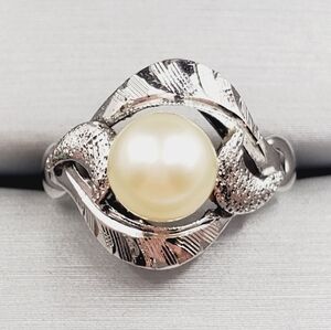 Pearl Ring 925 Sterling Silver Ring Vintage Ring Moon Ring Diamond Cut Ring